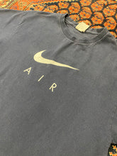 Load image into Gallery viewer, Vintage Nike Air T Shirt - M