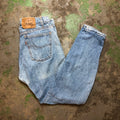 90s light wash Levi’s denim pants
