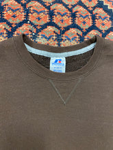 Load image into Gallery viewer, Vintage Brown Russel Crewneck - XS/S