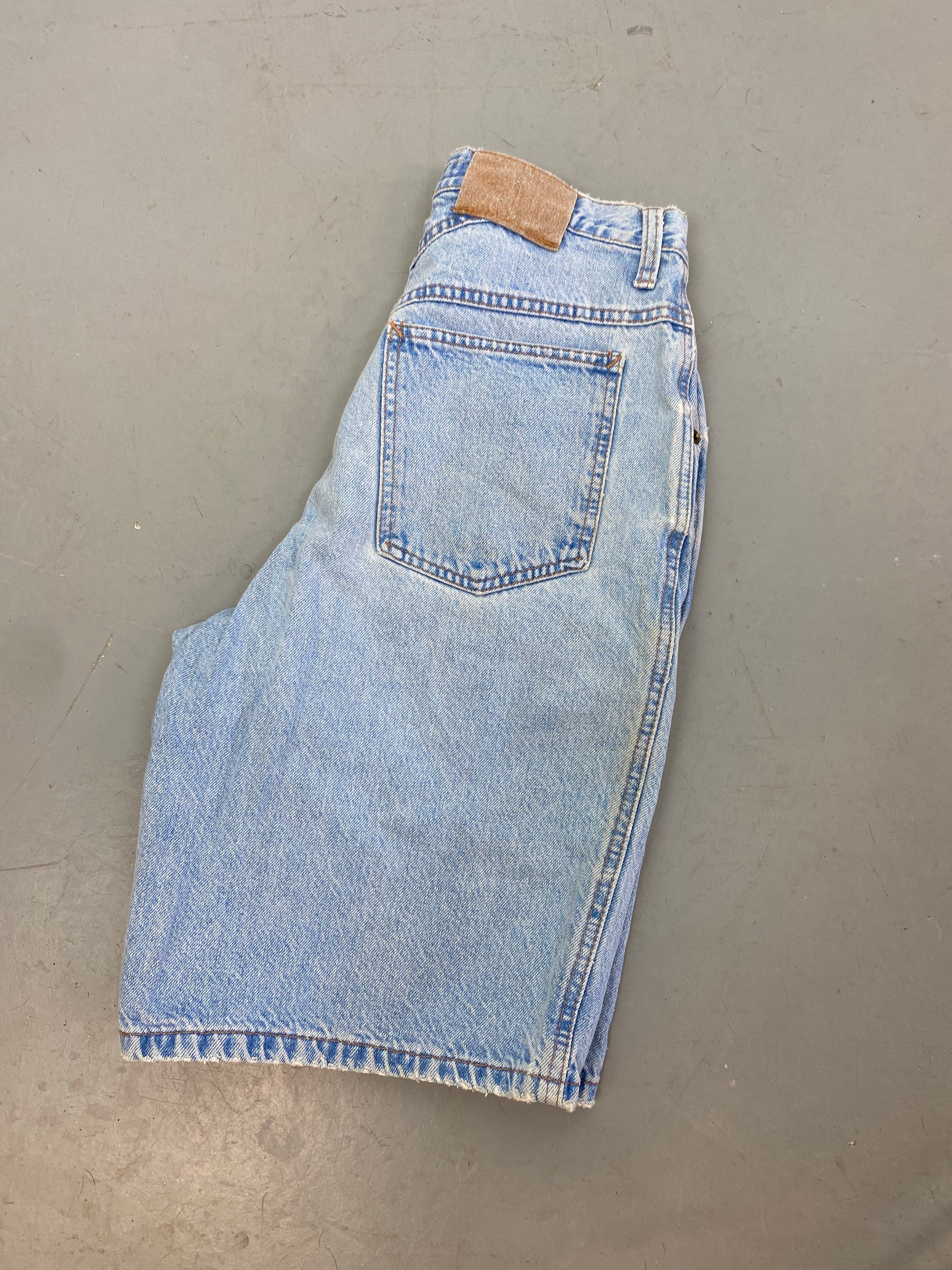 90s light wash Zena Denim shorts