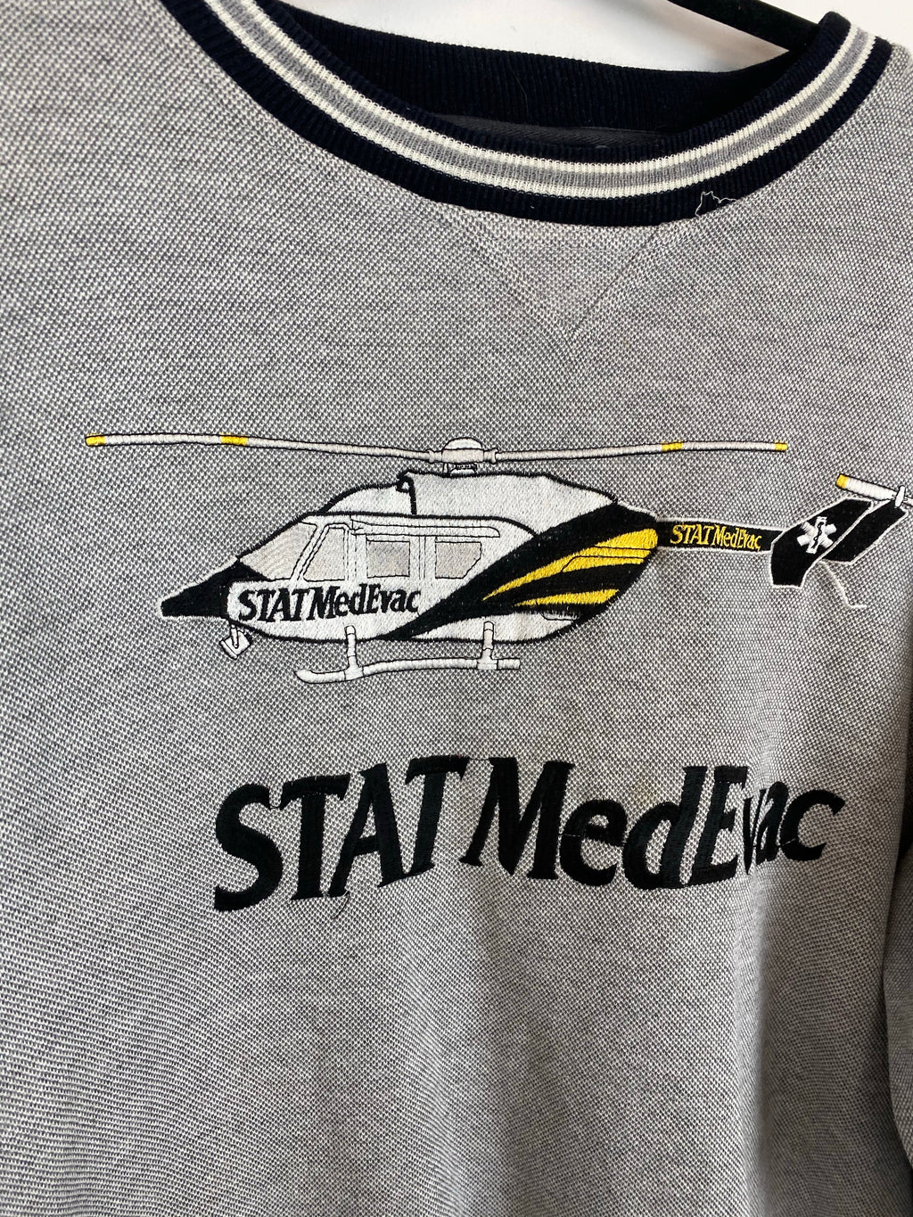 Embroidered Stat Med vintage crewneck - L