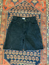 Load image into Gallery viewer, 90s High Waisted London Jenas Frayed Denim Shorts - 28in