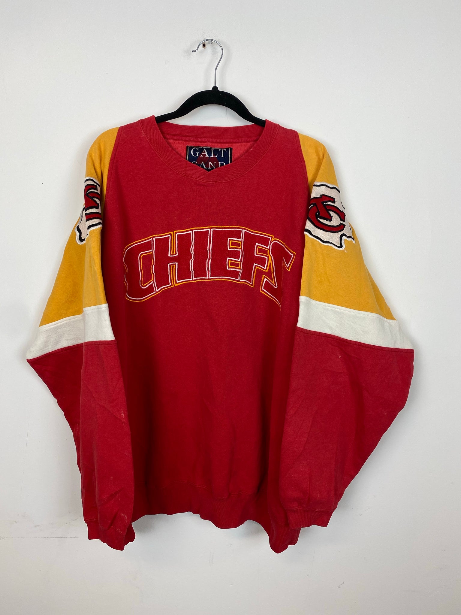 ❤️🏈KC1 Kansas City Chiefs Crewneck Sweatshirt with ❤️'s and Applique —  Spirited Designs