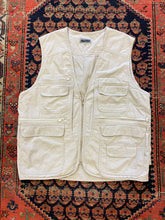 Load image into Gallery viewer, Vintage hunting vest - S/M