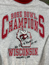 Load image into Gallery viewer, Vintage Wisconsin turtleneck