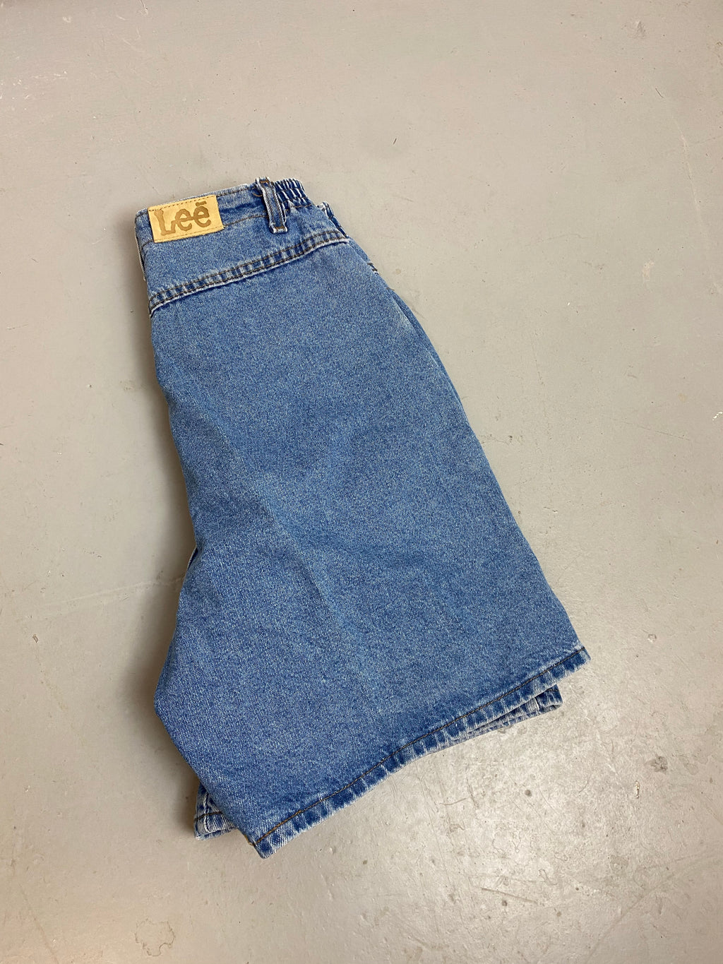 90s High Waisted Denim Lee Shorts - 29-31in