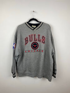 Embroidered Chicago Bulls crewneck