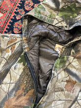 Load image into Gallery viewer, VINTAGE CAMO JACKET - SMALL