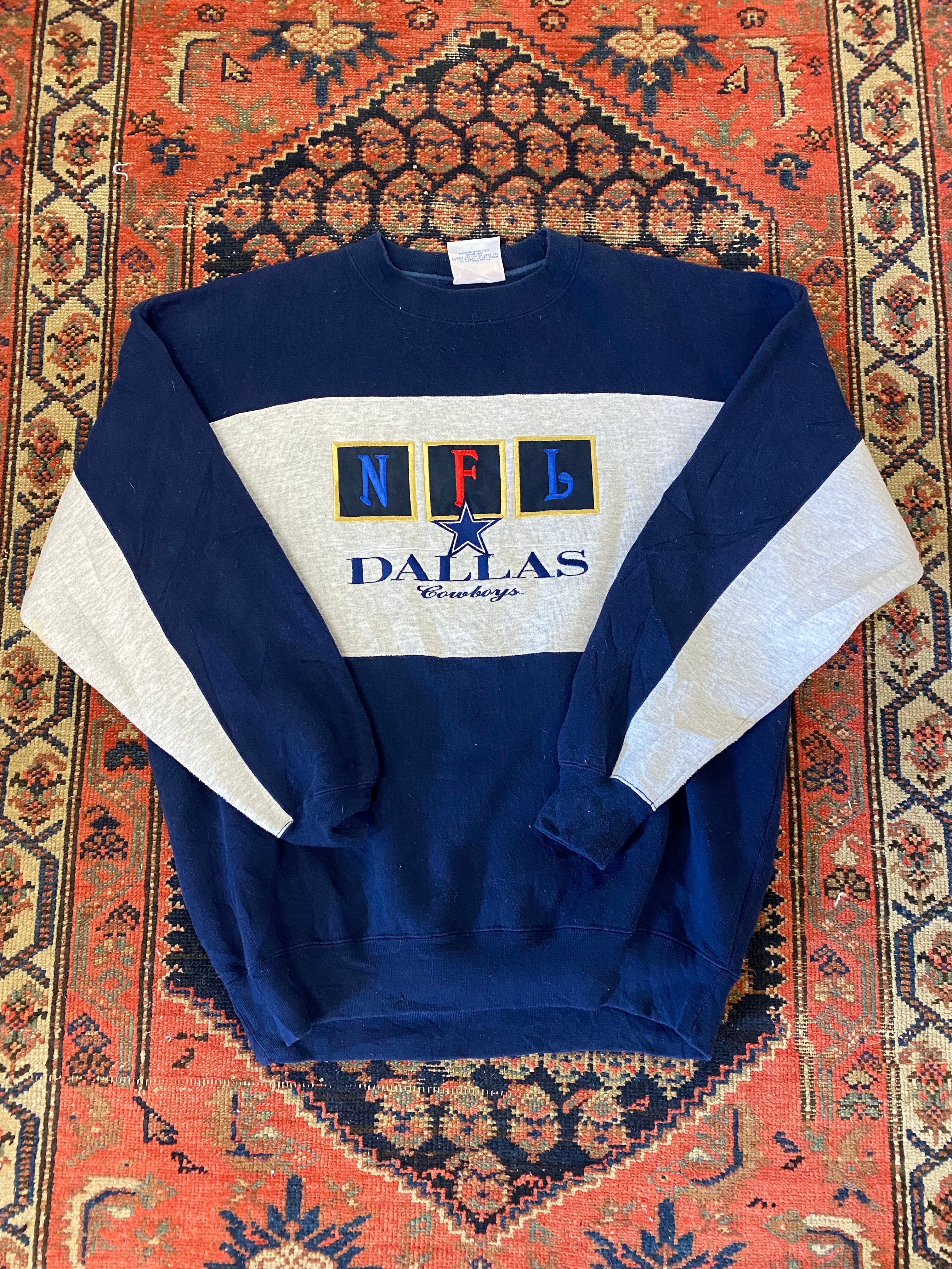 Vintage Embroidered Dallas NFL Crewneck - L