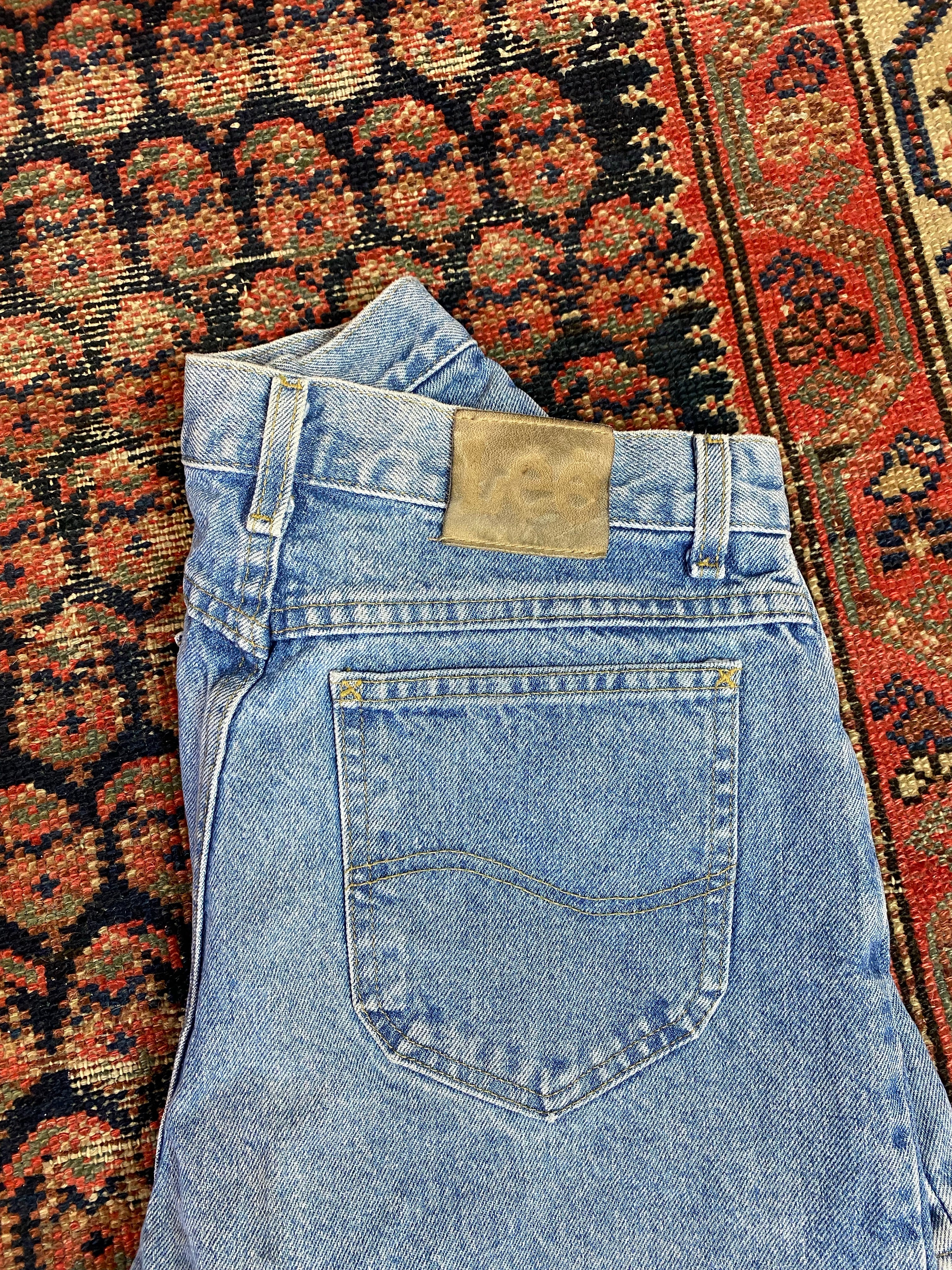 Vintage High Waisted Lee Denim Shorts - 28in
