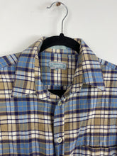Load image into Gallery viewer, Vintage button up shirt