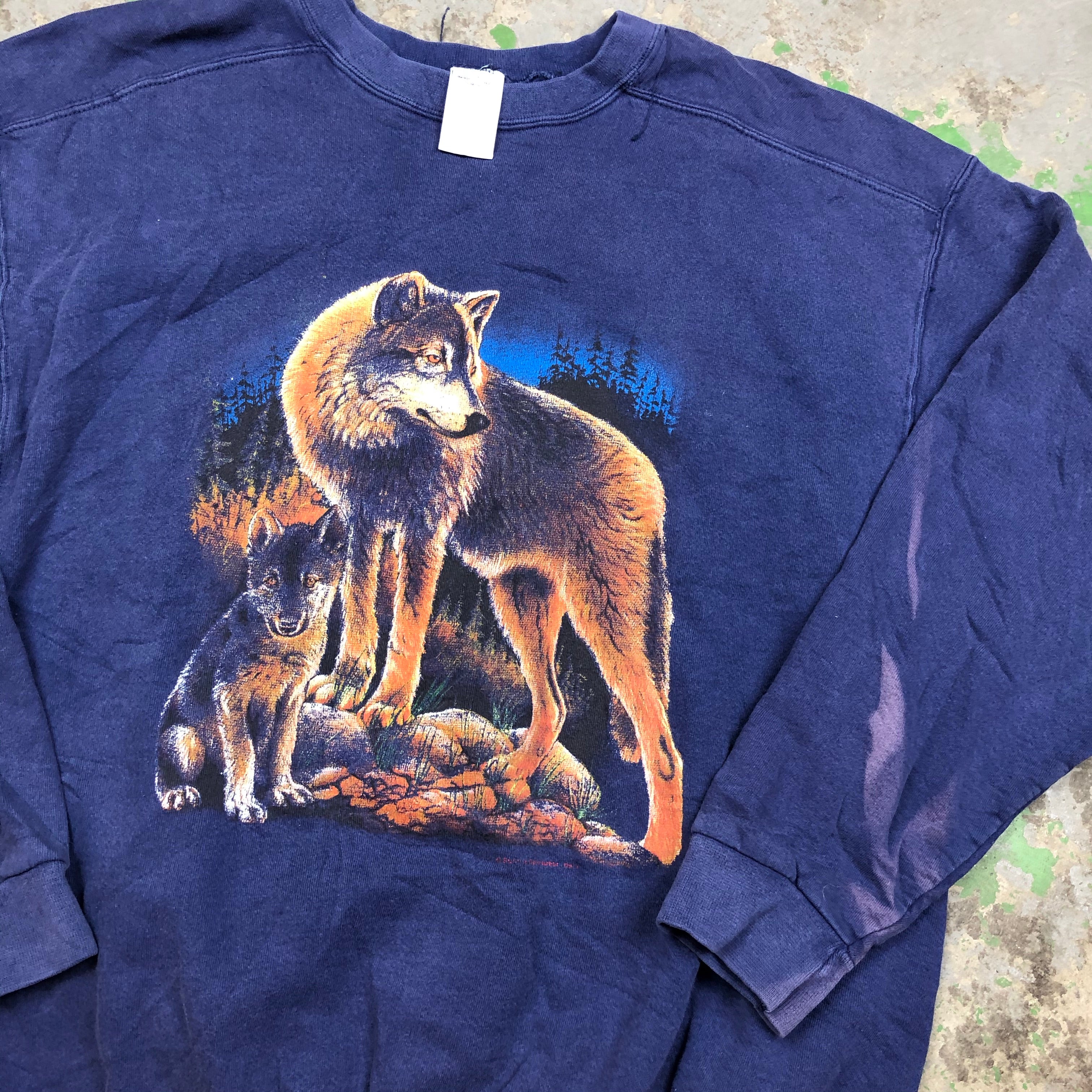 90s wolf Crewneck