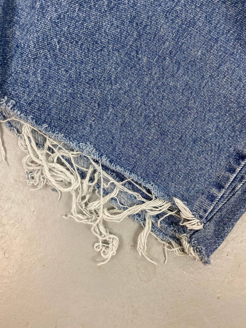 90s high waisted frayed denim Tommy shorts - 31in