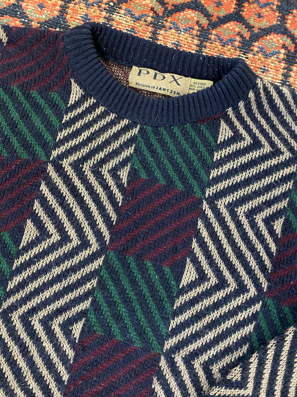 Vintage Patterned Knit - M