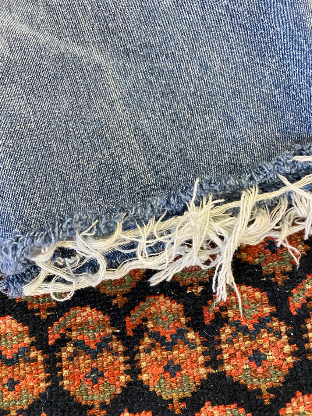 Vintage High Waisted Frayed Gap Denim Shorts - 27in