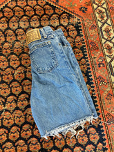 Load image into Gallery viewer, Vintage High Waisted Canyon River Blues Frayed Denim Shorts - 26in