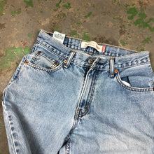 Load image into Gallery viewer, High waisted denim Levi’s pants