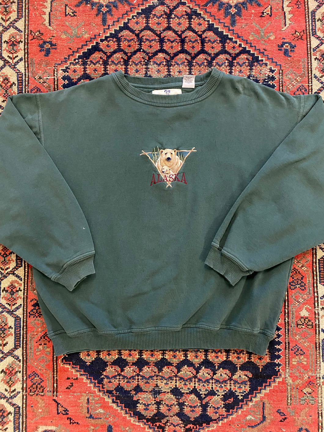 Vintage embroidered Alaska Crewneck - L