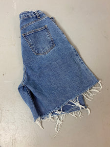 Vintage Pleated High Waisted Frayed Denim Shorts - 28in