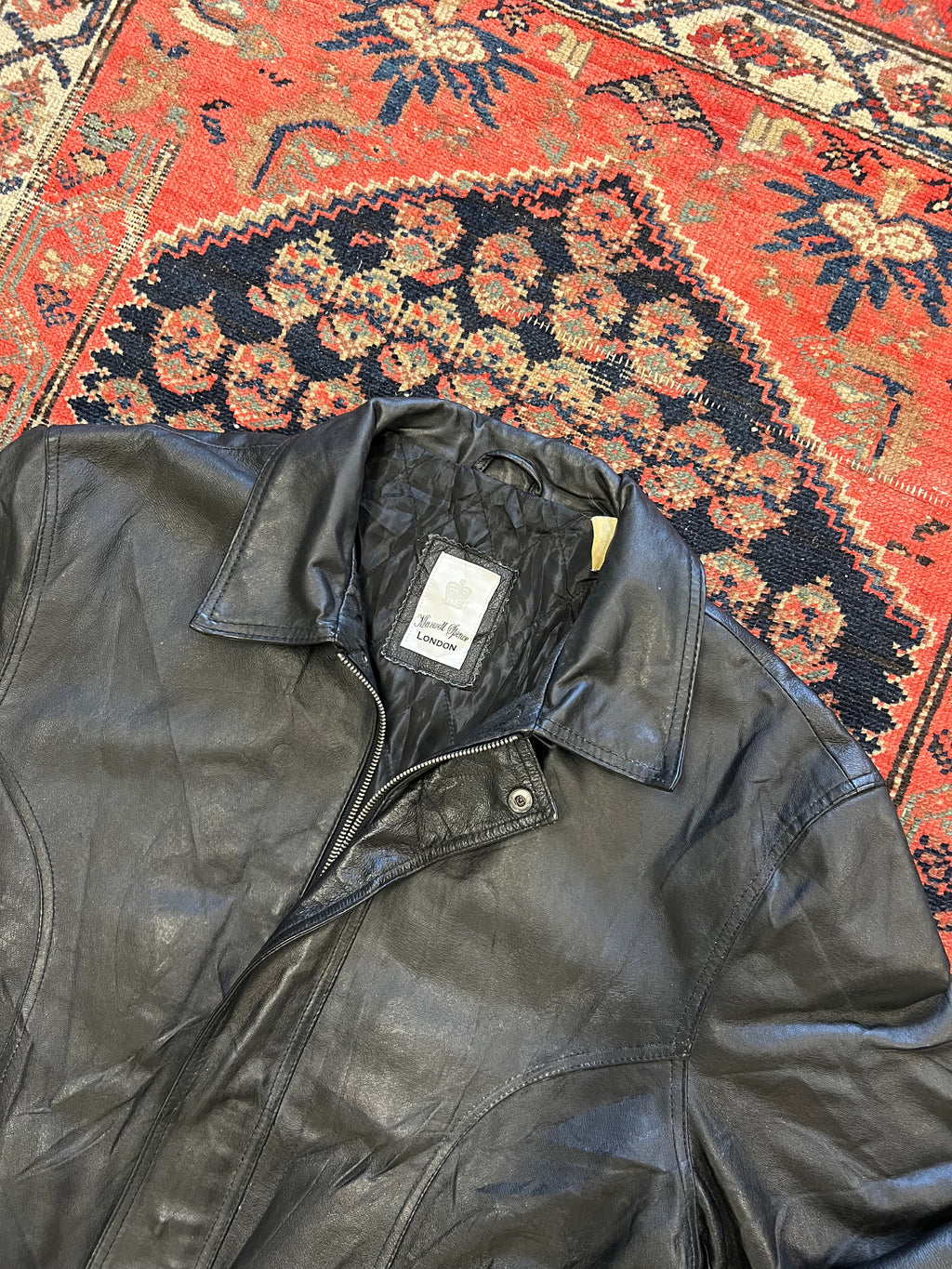 VINTAGE LEATHER JACKET - MEDIUM