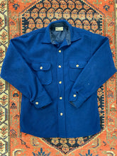 Load image into Gallery viewer, Vintage Fleece Button Up - S