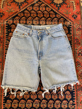 Load image into Gallery viewer, 90s Light Wash High Waisted Levis Frayed Denim Shorts - 29in