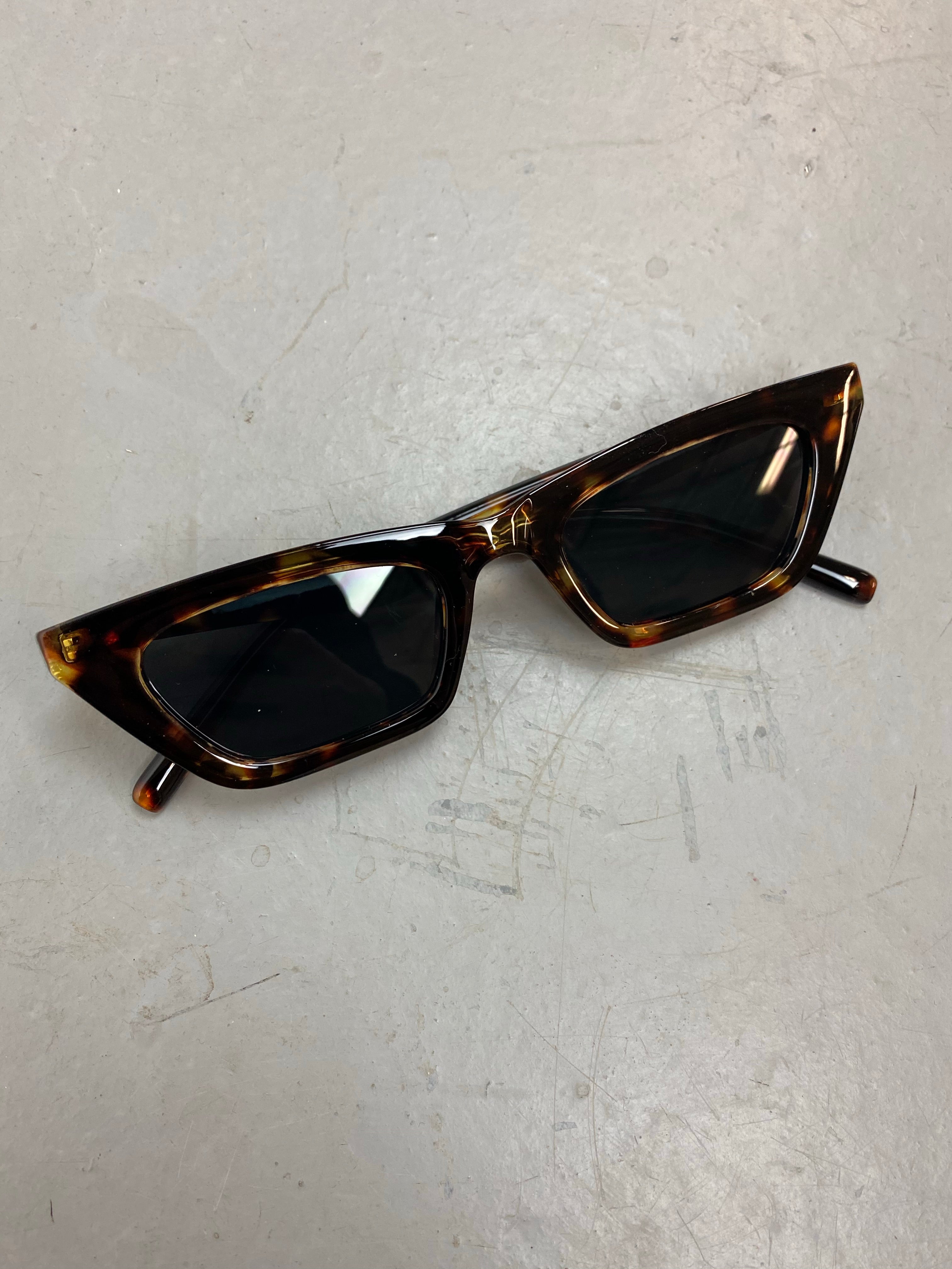 Pointed funky sunglasses