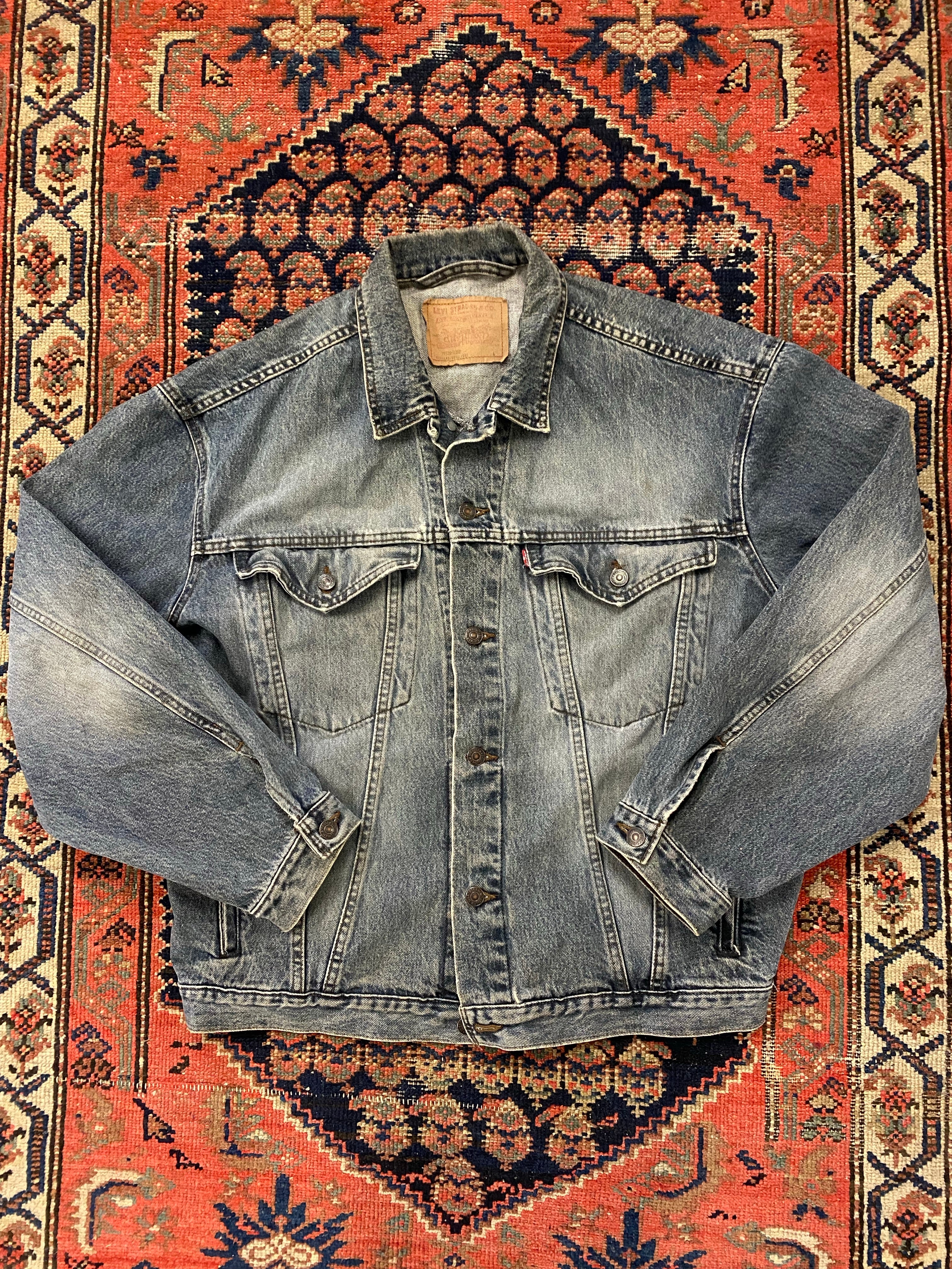 90s Faded Levi’s Jacket - L