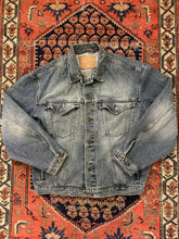 Load image into Gallery viewer, 90s Faded Levi’s Jacket - L
