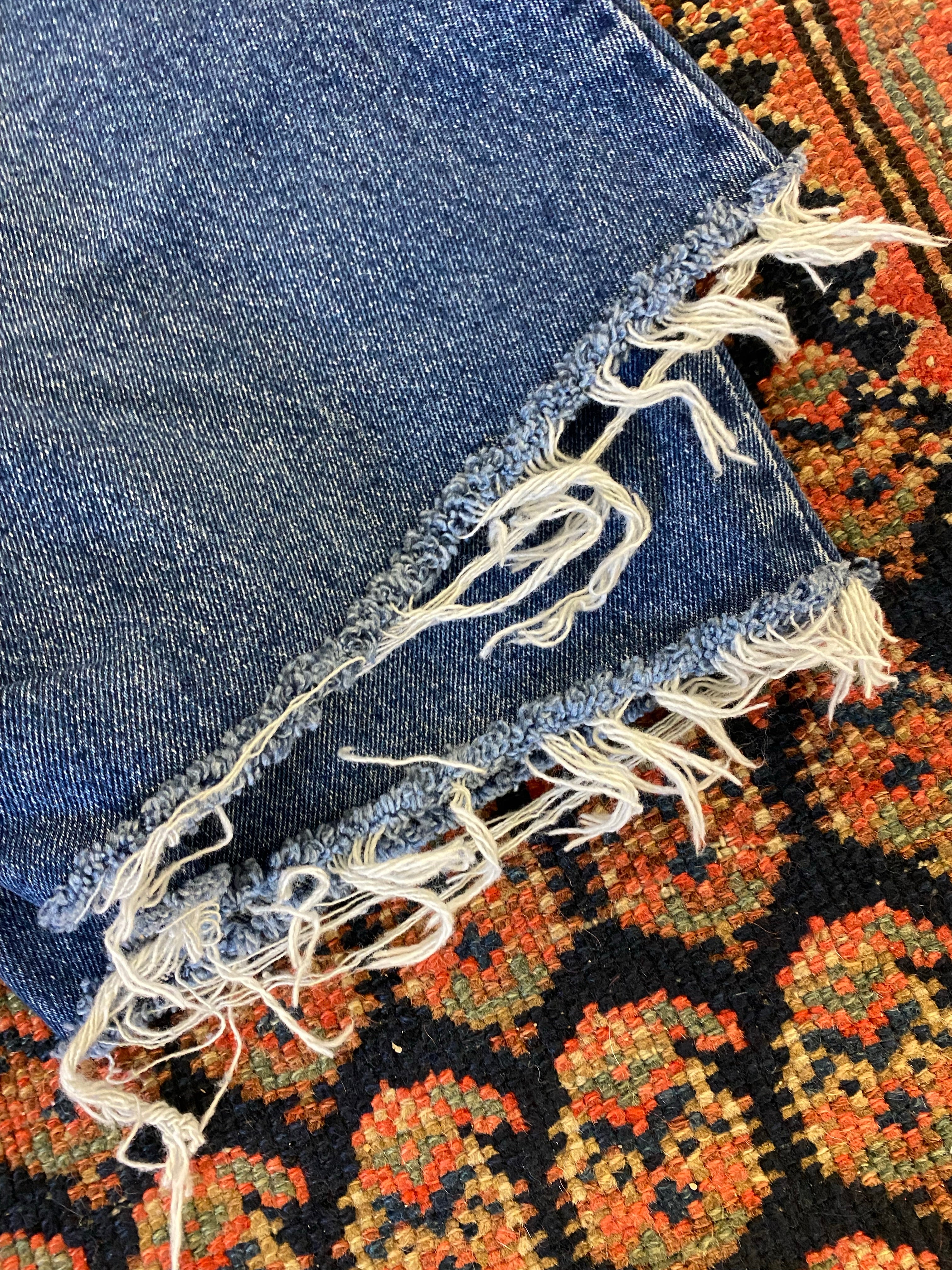90s High Waisted JohnLon Frayed Denim Shorts - 29in