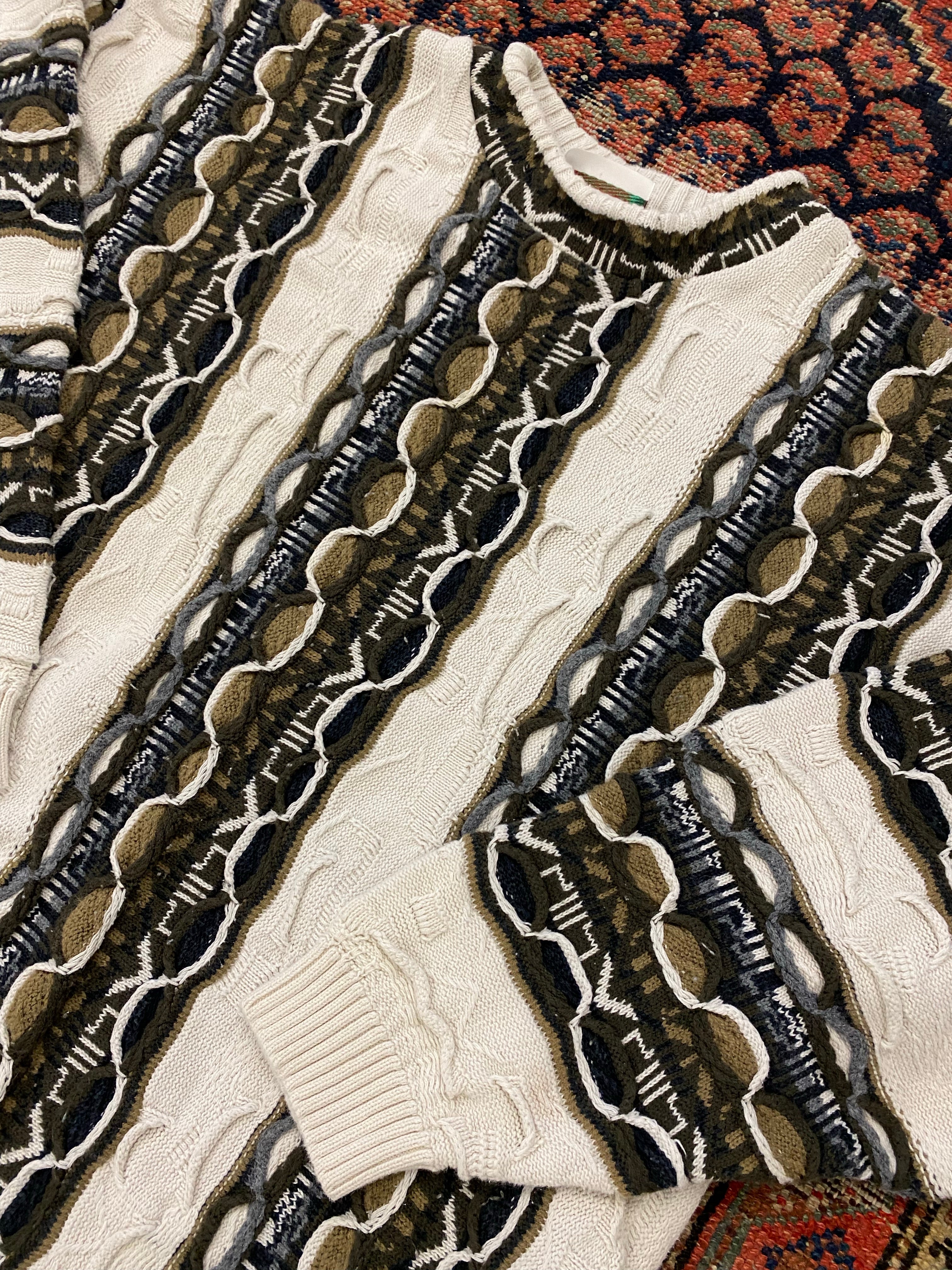 Vintage Patterned Knit Sweater - L