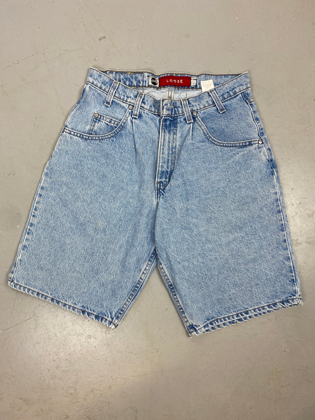 90s Levi’s silvertab Loose denim shorts