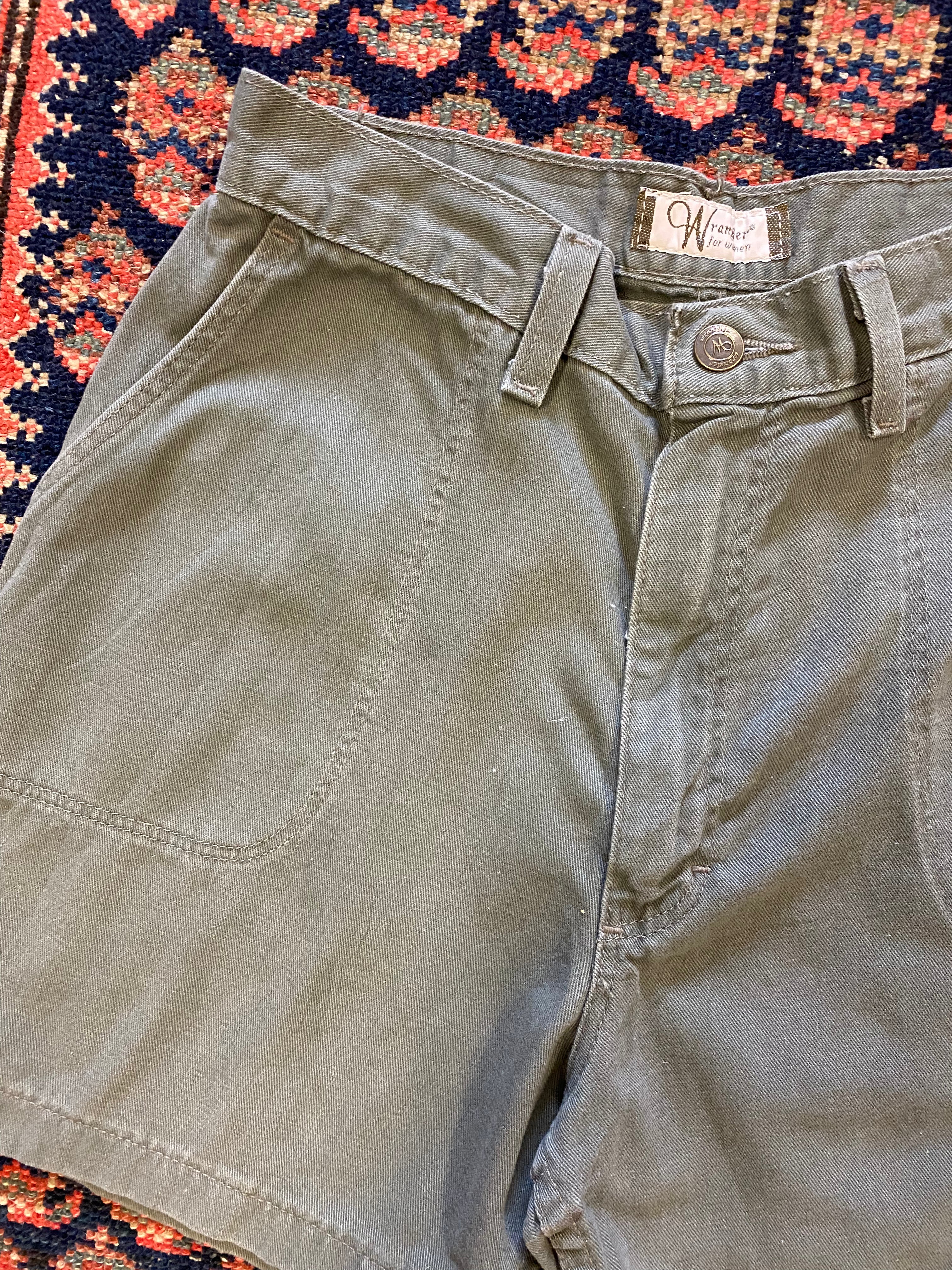 Vintage wrangler high waisted shorts - 28In/w