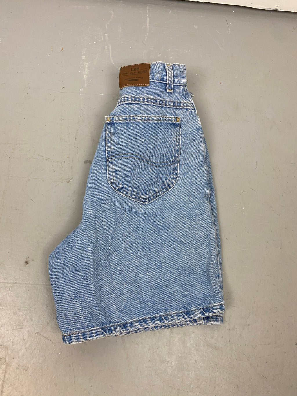 90s LEE High waisted Denim Shorts - 27in