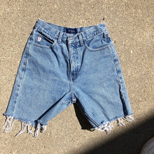 Load image into Gallery viewer, Vintage Guess Denim