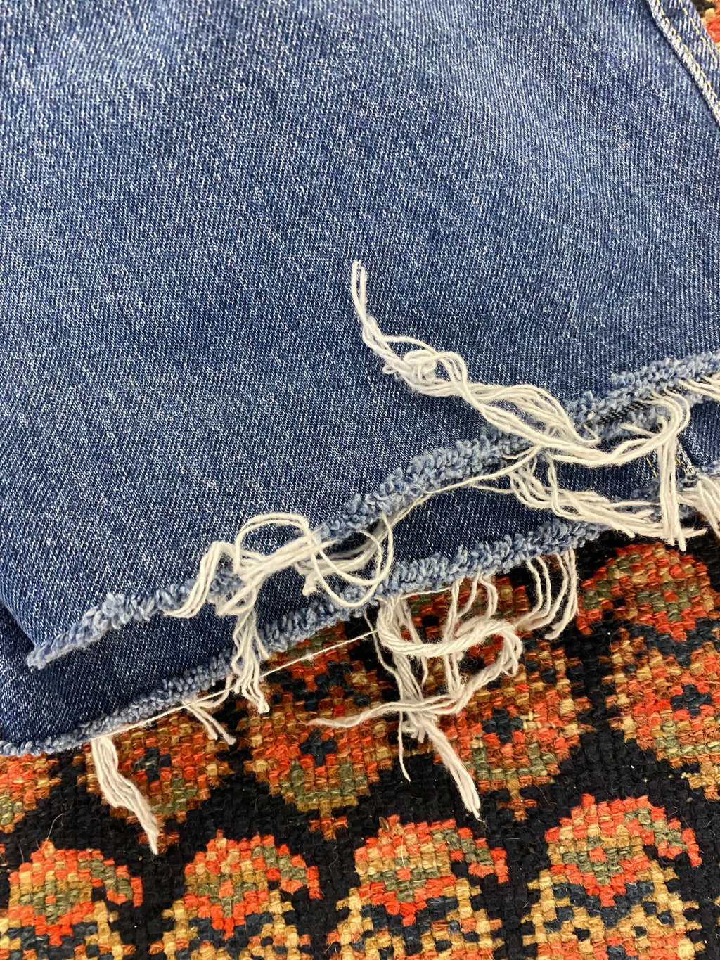 Vintage High Waisted Lee Frayed Denim Shorts - 25in