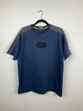Load image into Gallery viewer, Vintage Nike t shirt