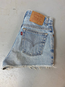 90s High Waisted Levi’s Frayed Denim Shorts - 30in