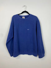 Load image into Gallery viewer, Light purple 90s Nike crewneck - M/L