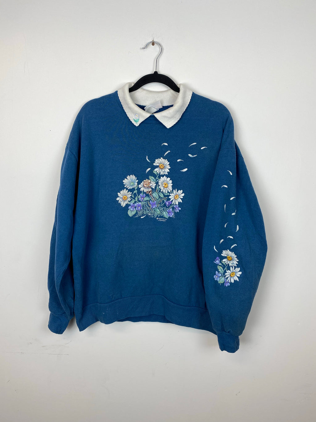 90s collared daisies crewneck