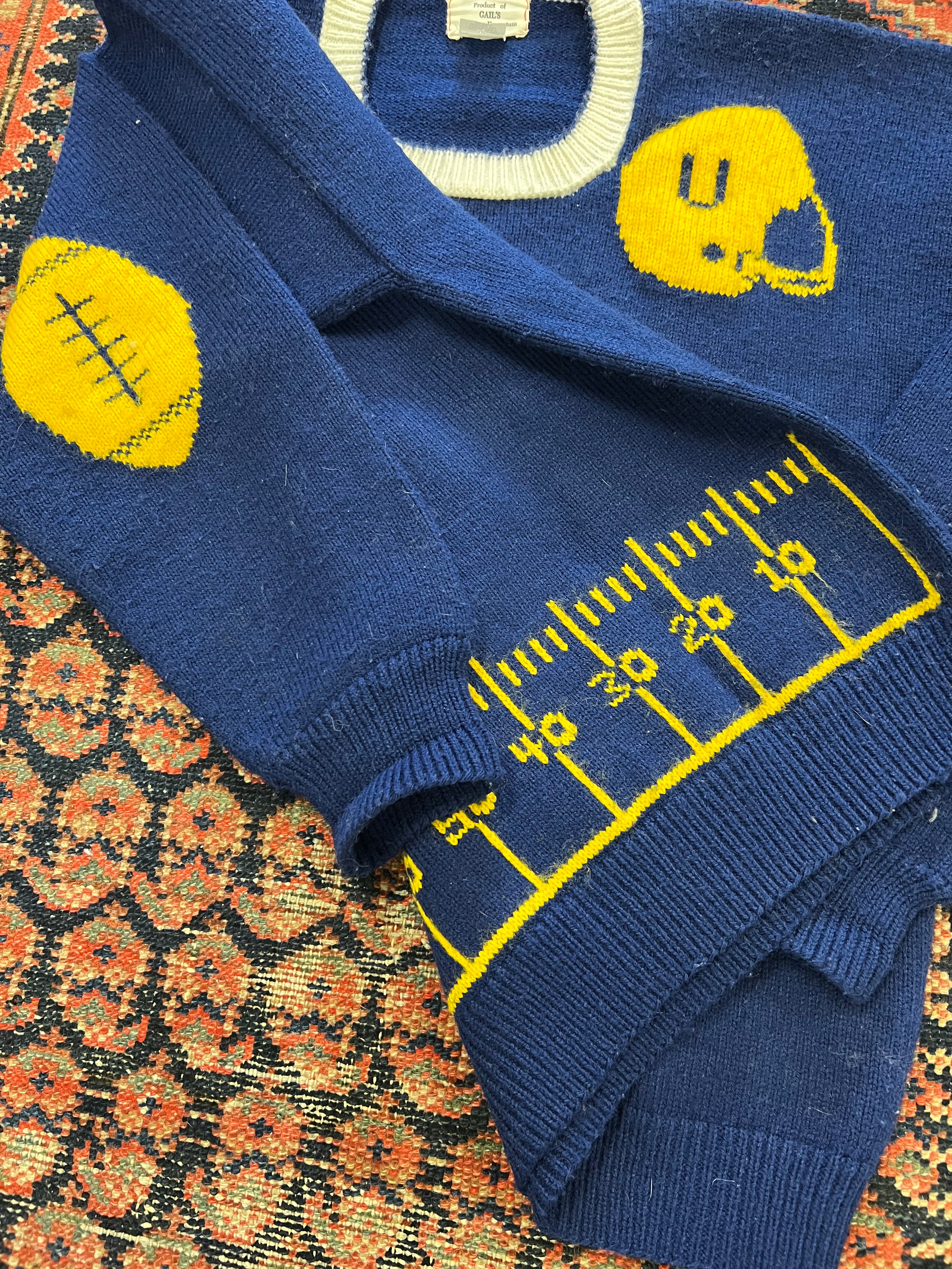 VINTAGE KNIT FOOTBALL SWEATER - SMALL