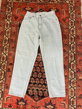 Load image into Gallery viewer, Vintage Light Blue Stone Wash High Waited Jeans - 28in