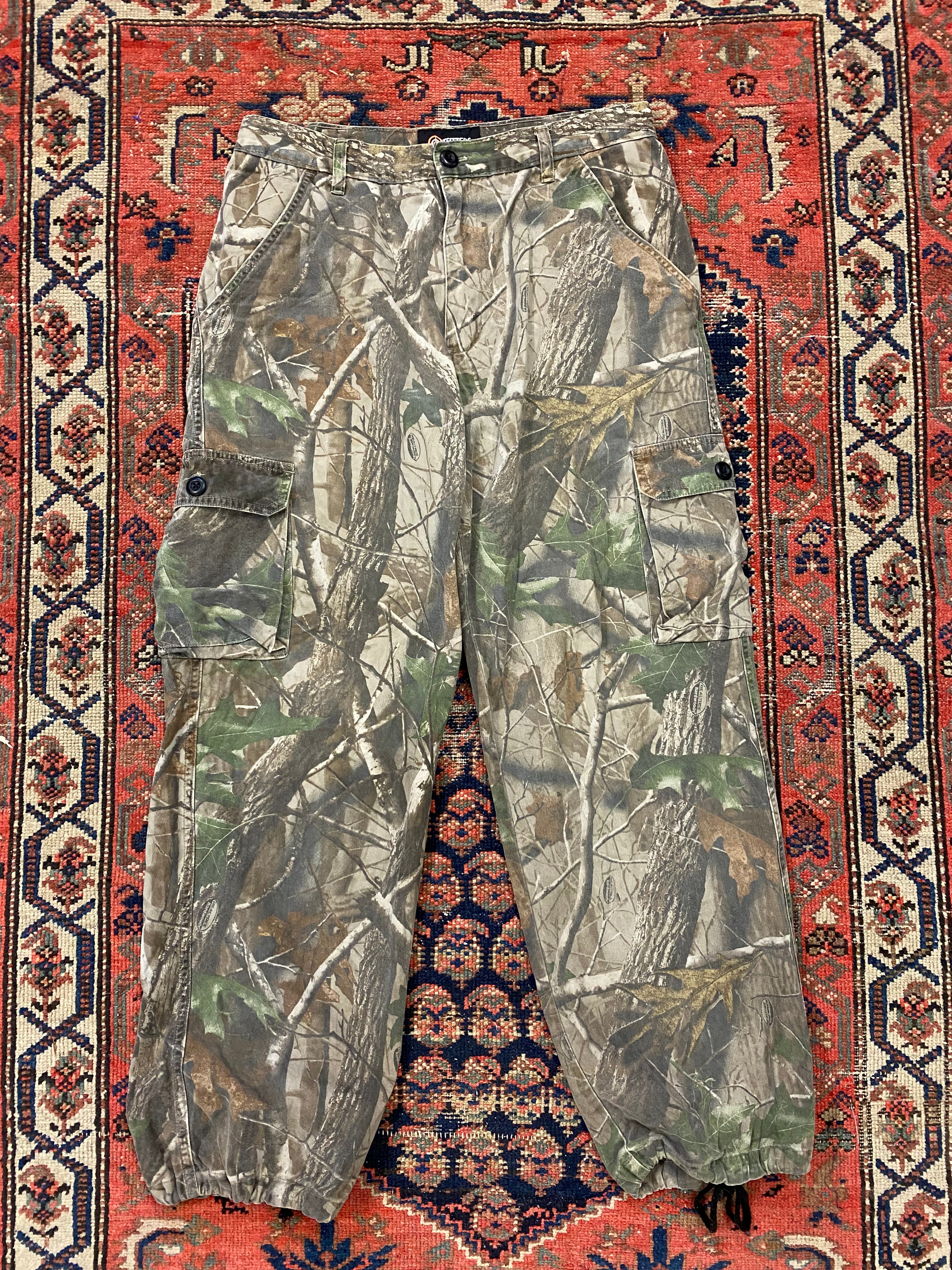 Vintage Camo Cargo Pants - 32IN/W