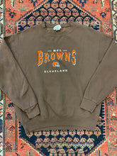 Load image into Gallery viewer, Vintage Cleveland Browns Crewneck - M