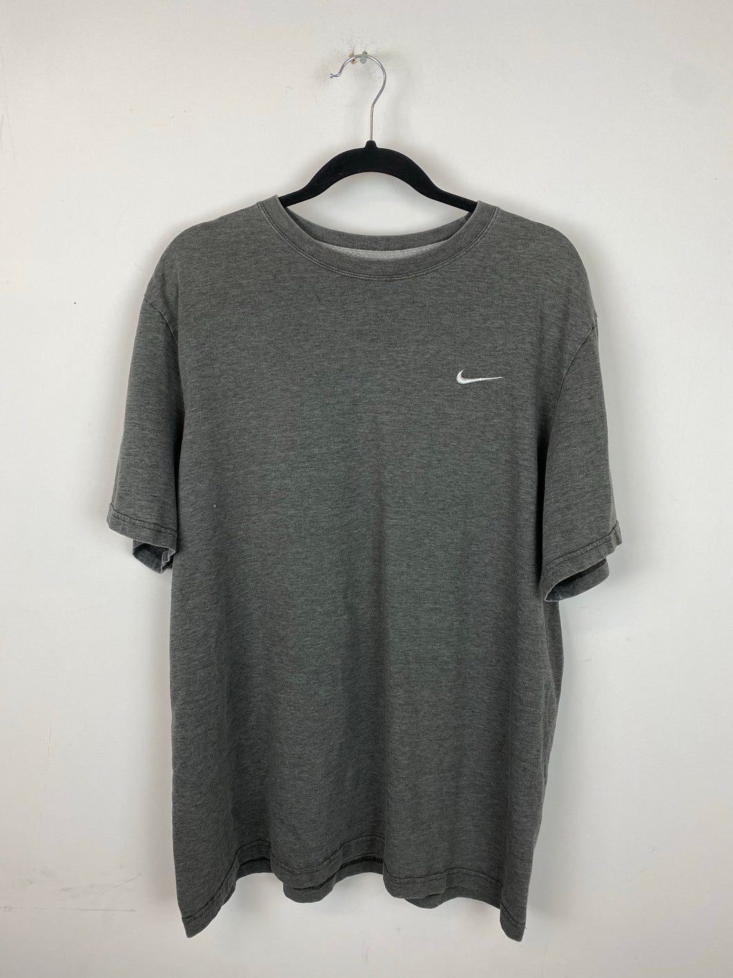 Thin Nike T shirt - L