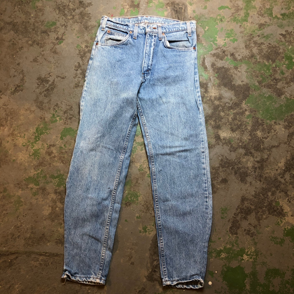 90s light wash Levi’s denim pants