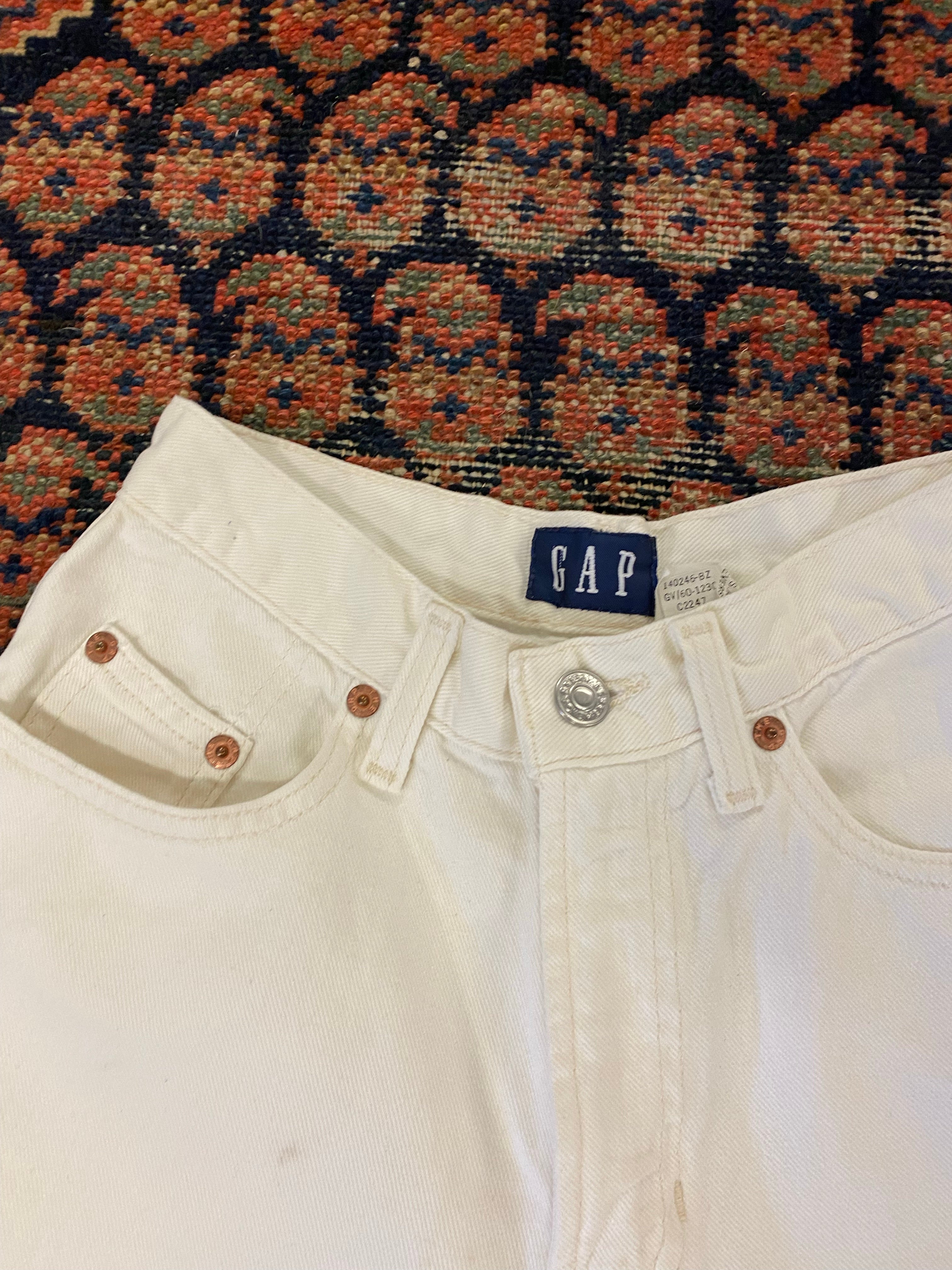 90s High Waisted Gap Denim Shorts - 24in