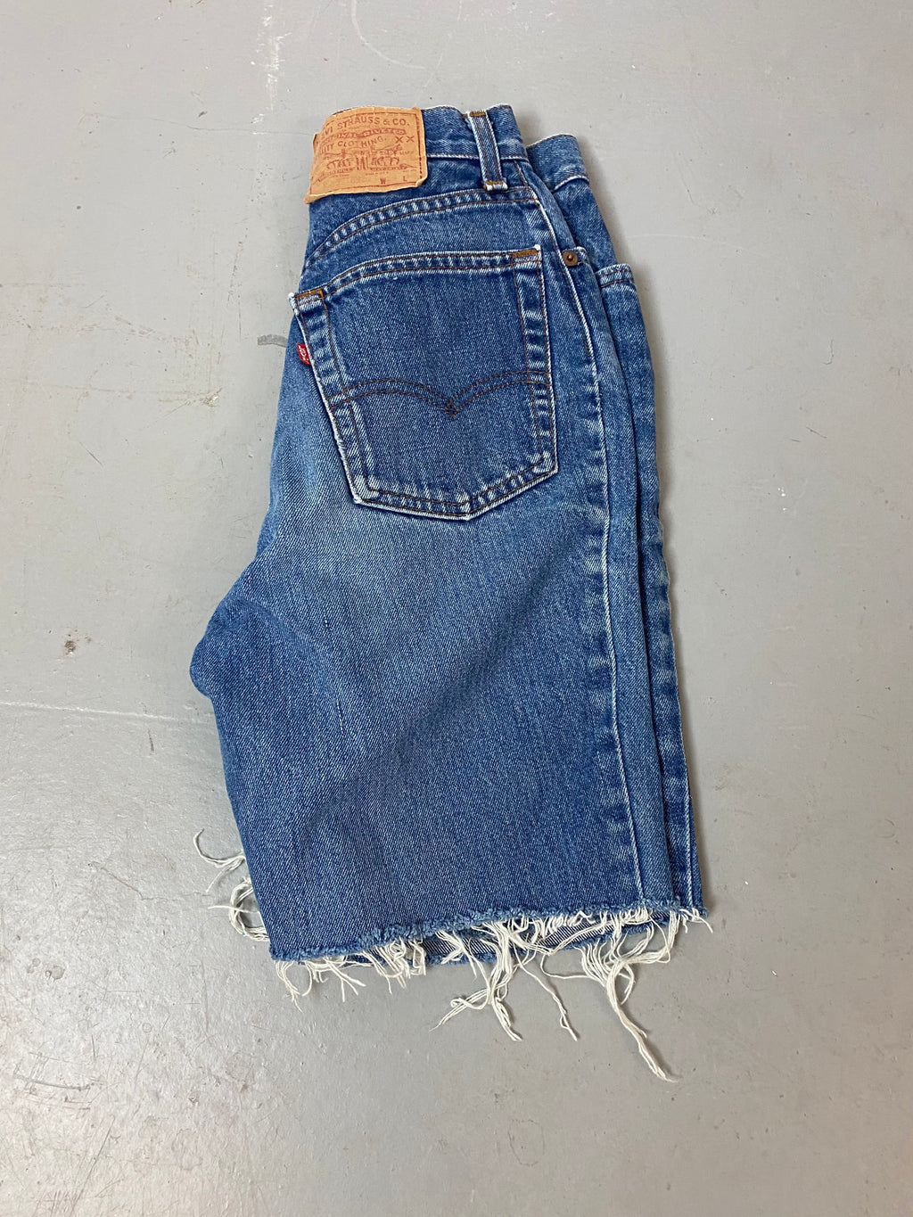 90s High Waisted Levi’s Frayed Denim Shorts - 25in