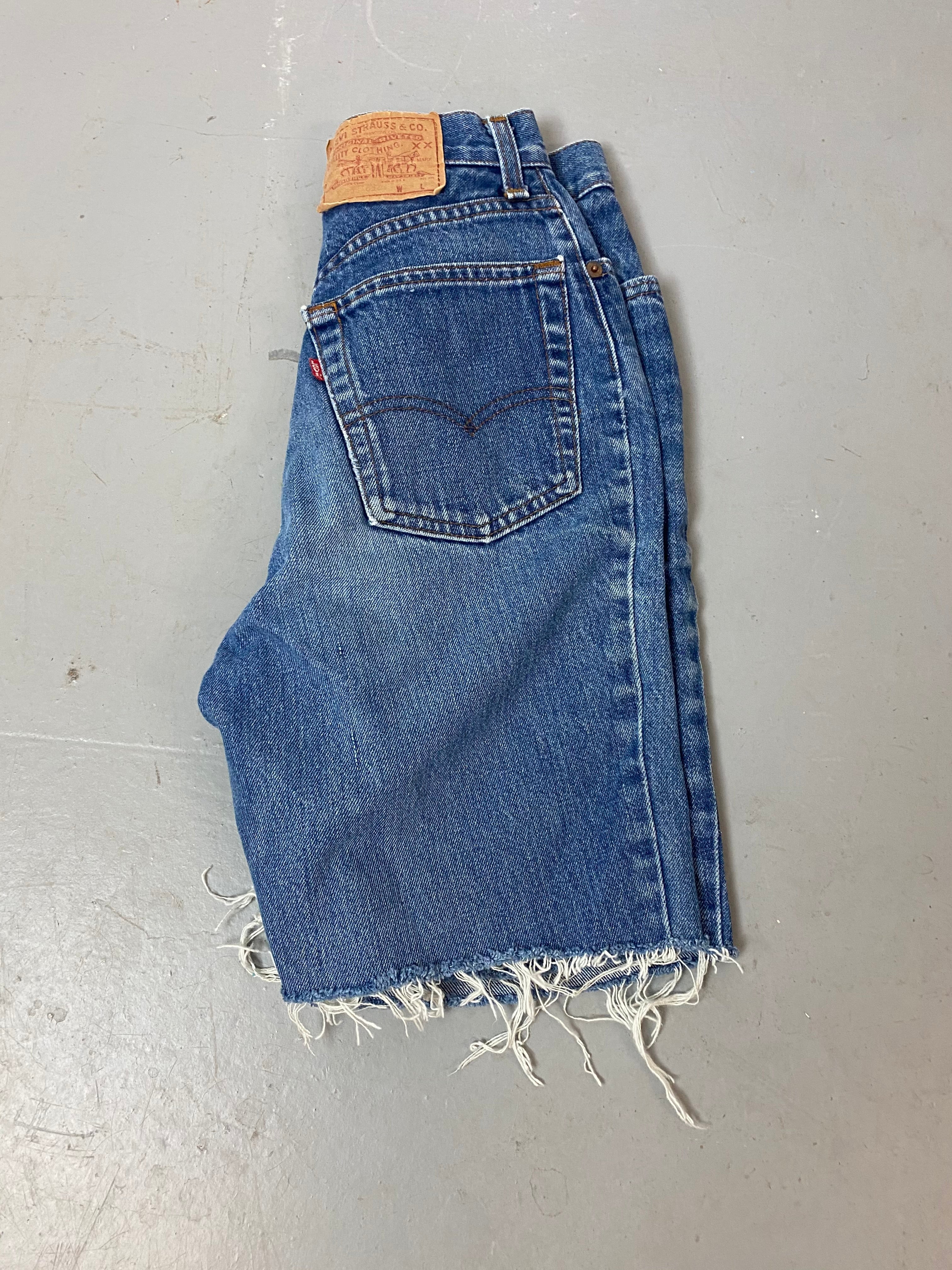90s High Waisted Levi’s Frayed Denim Shorts - 25in