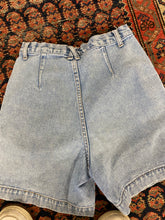 Load image into Gallery viewer, Vintage High Waisted Pleated Denim Shorts - 26in
